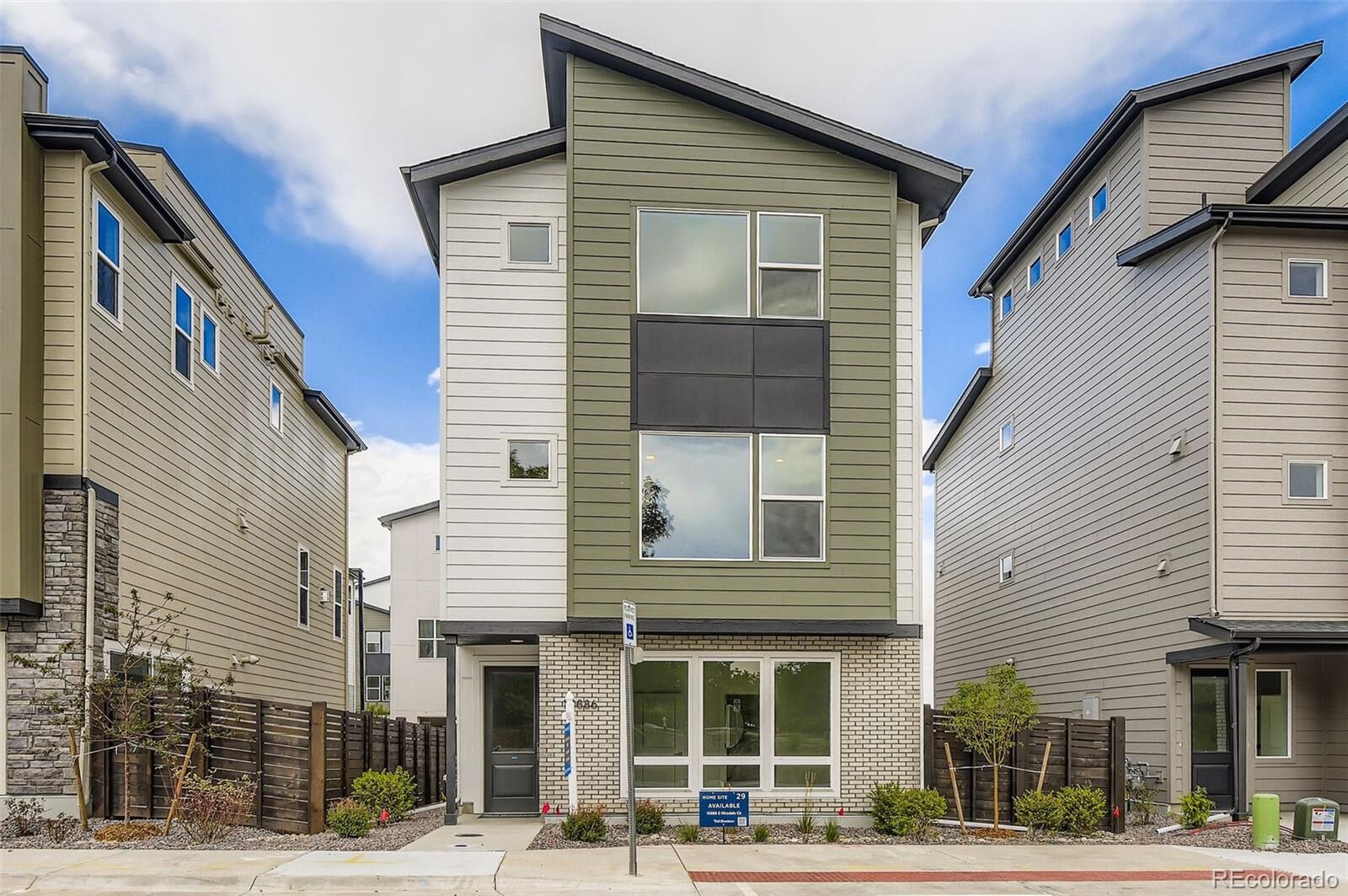 Property Photo:  10886 E Hinsdale Circle  CO 80112 