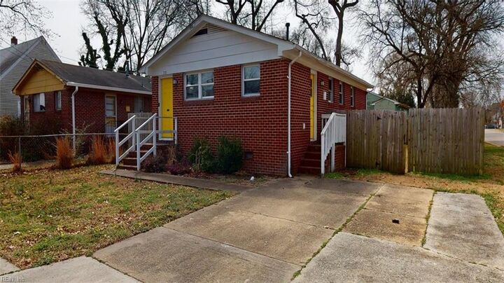 Property Photo: 733 Fairland Ave VA 23661