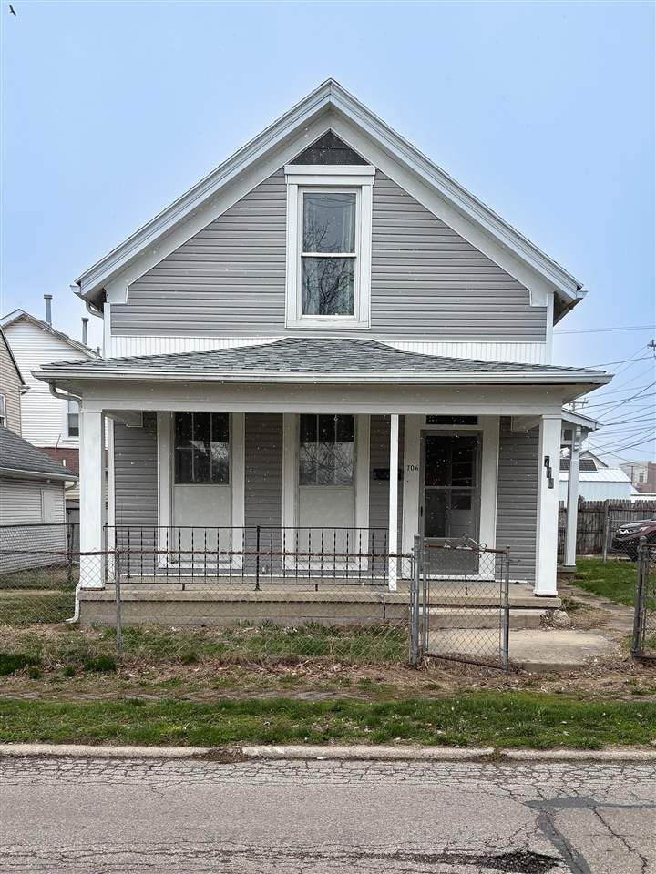 Property Photo:  706 S B Street  IN 47374 