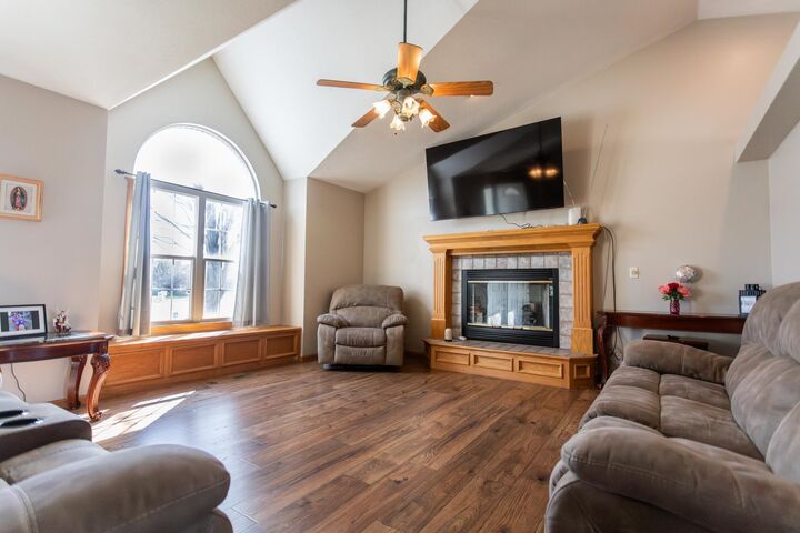 Property Photo: 2419 N Crestline St KS 67205