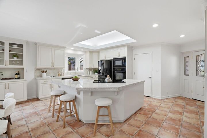 Property Photo:  1555 Plateau Avenue  CA 94024 