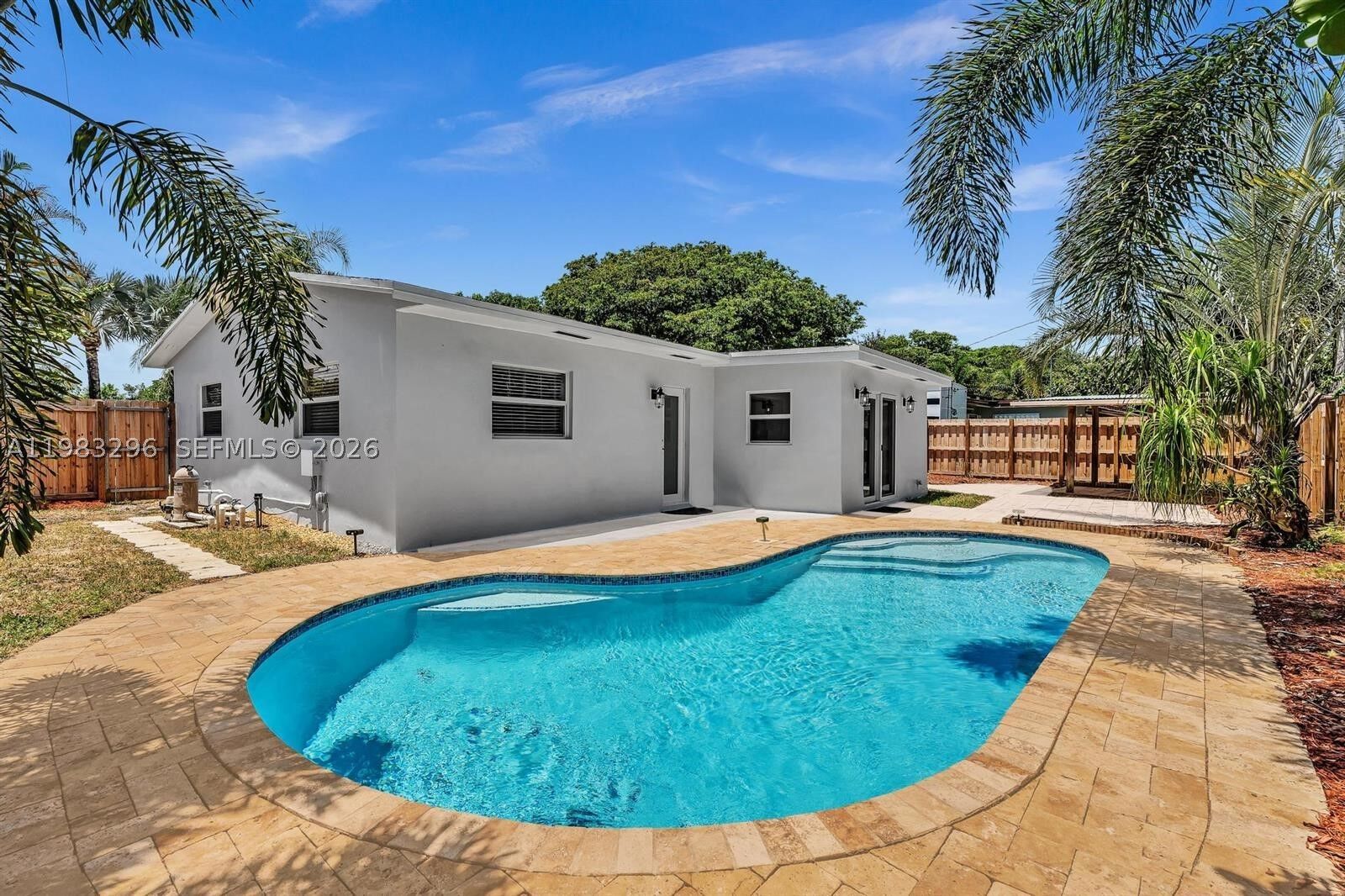 Property Photo: 2920 NE 8th Ter FL 33064