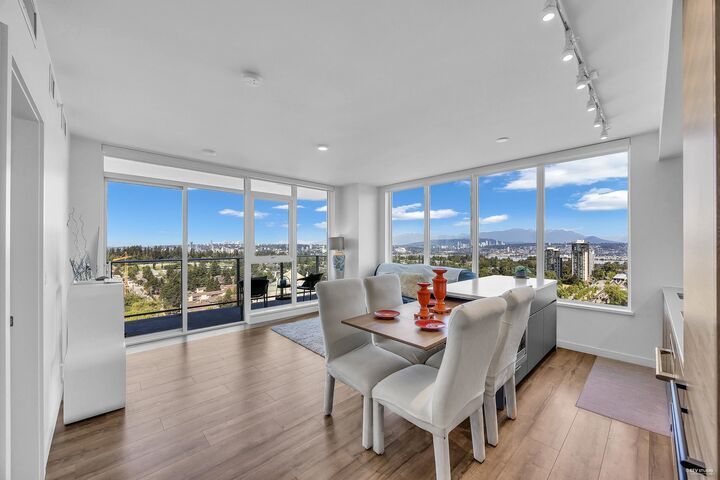 13428 105 Avenue 2202 — photo 1