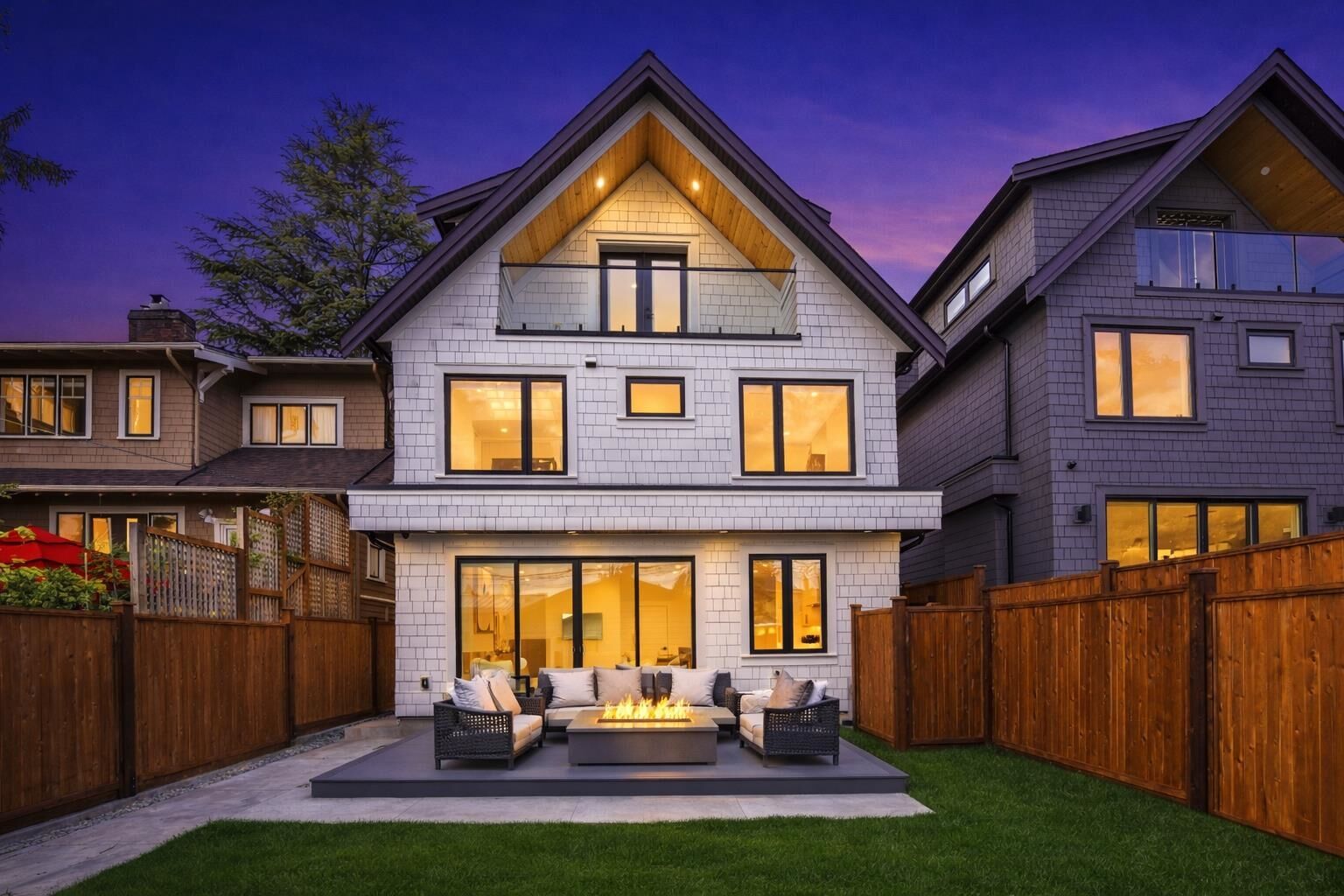 Property Photo: 2138 W 48th Avenue 2 BC V6M 2P5