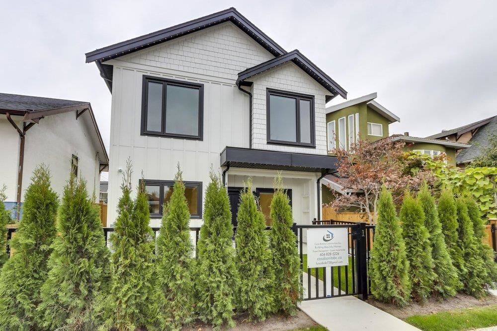 Property Photo: 4257 Knight Street 1 BC V5N 3M3