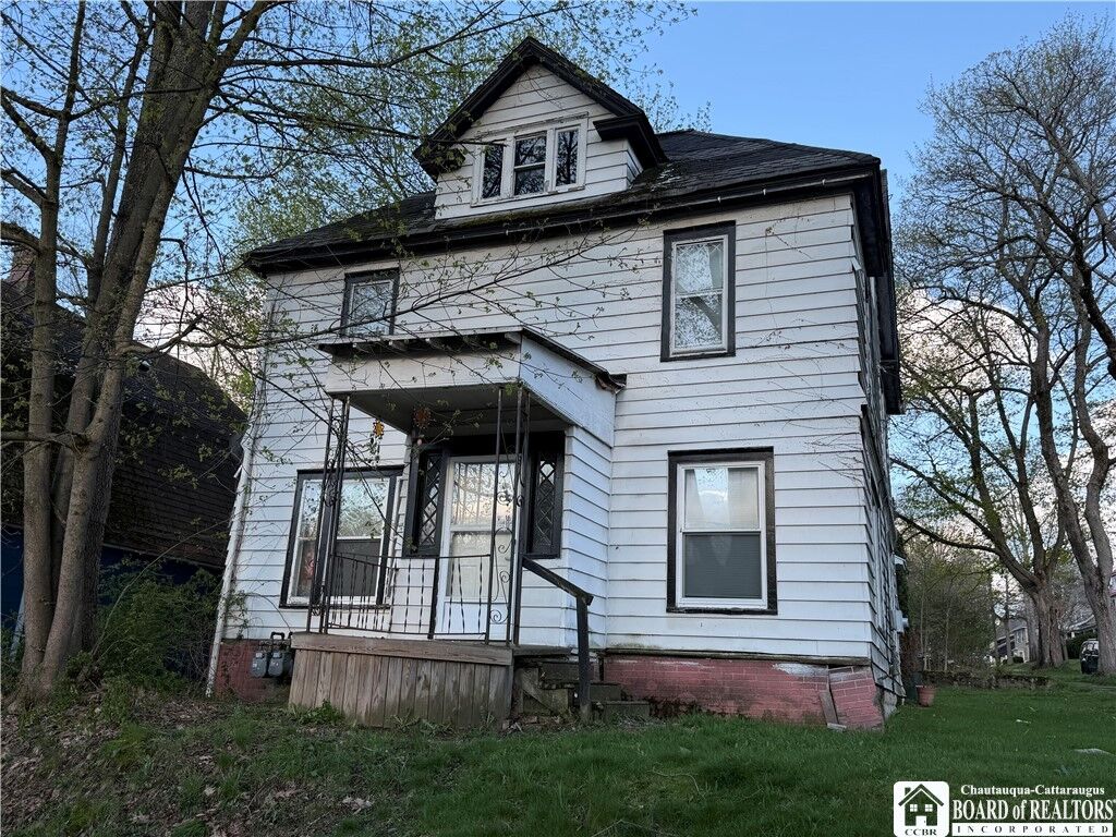 Property Photo:  37 Sturges Street  NY 14701 