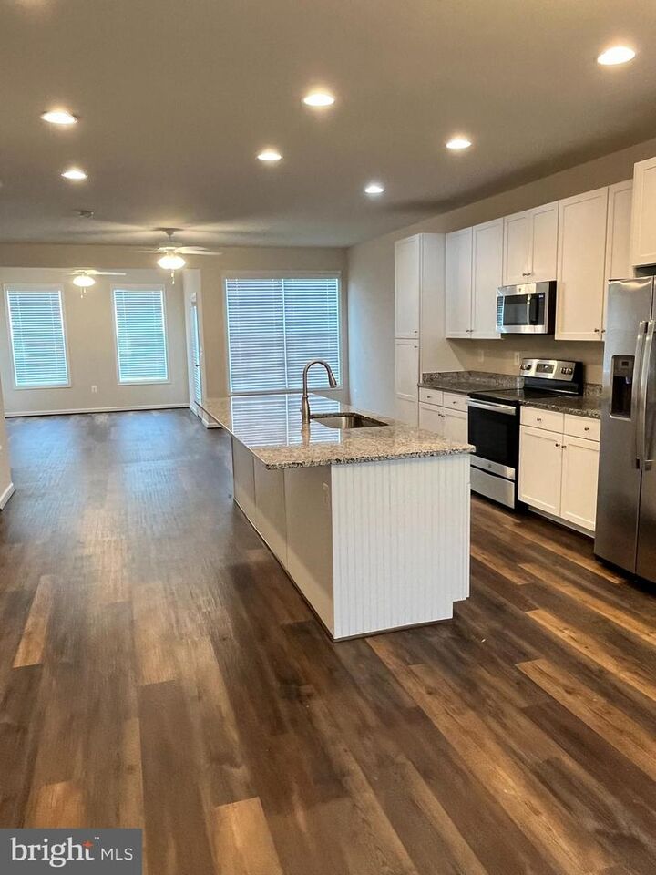 Property Photo: 12113 Bowling Farm Court VA 22407