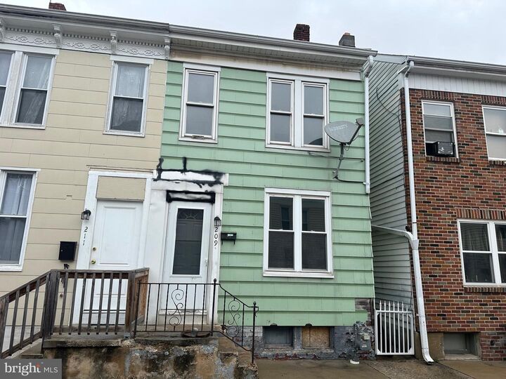 Property Photo:  209 Park Place  PA 17401 