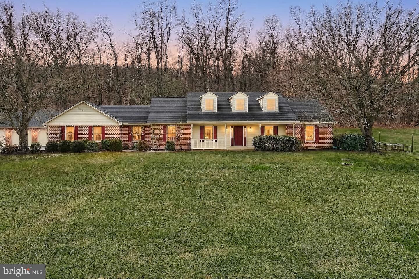 Property Photo:  800 Kendale Road  PA 17356 