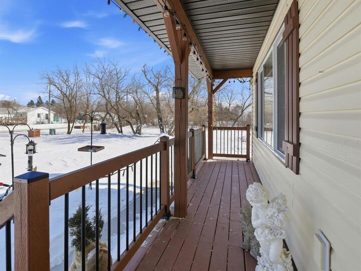 Property Photo:  46 Park Lane  MB R0A 0Z0 