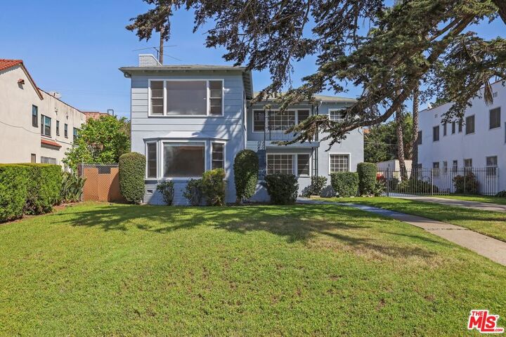 Property Photo: 4409 Victoria Park Dr CA 90019