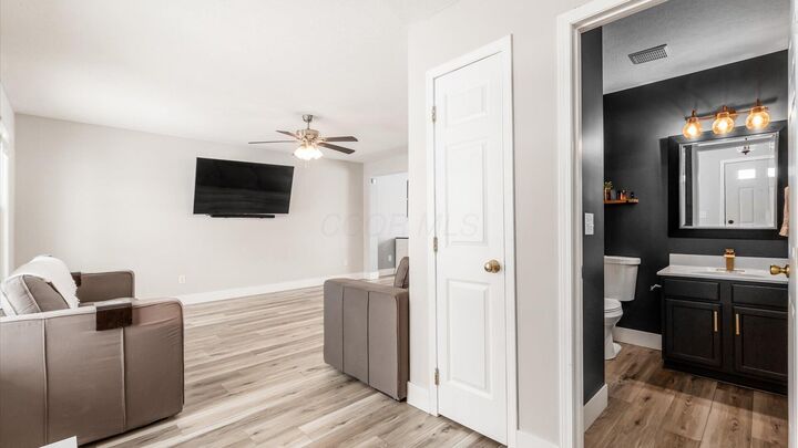 Property Photo:  156 Glen Crossing Drive  OH 43062 