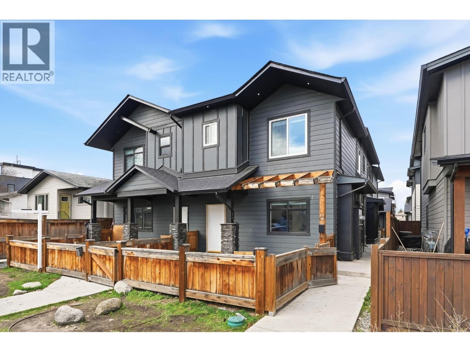 Property Photo: 722 Coopland Crescent 4 BC V1Y 2V1