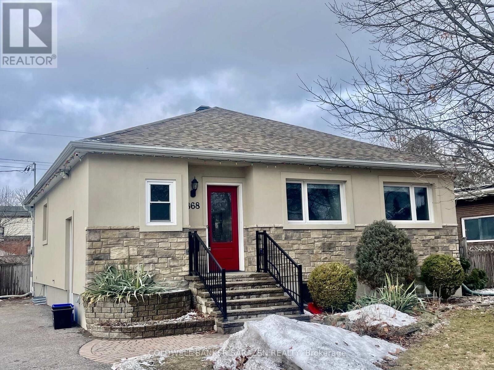 Property Photo:  868 Duberry Street  ON K2A 3T3 