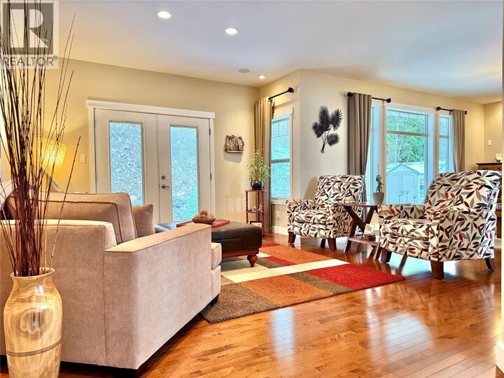 Property Photo: 355 Prospect Drive BC V0H 1H2