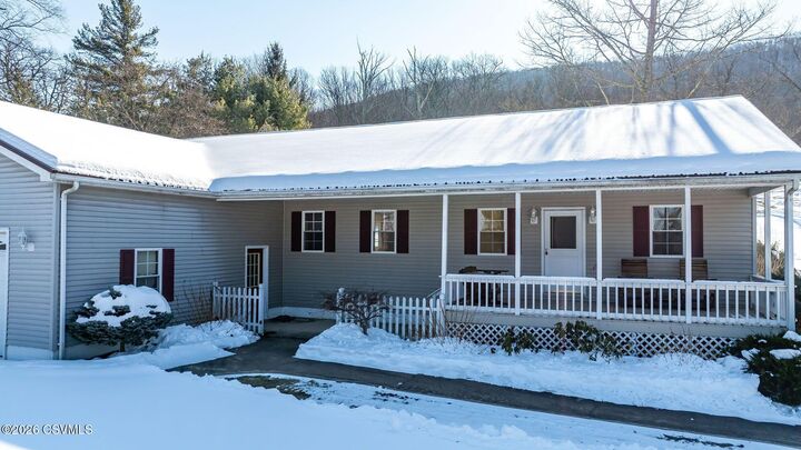 Property Photo: 51 Drumheller Lane PA 18635