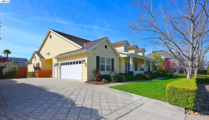 Property Photo:  2221 Leccino Ct  CA 94550 