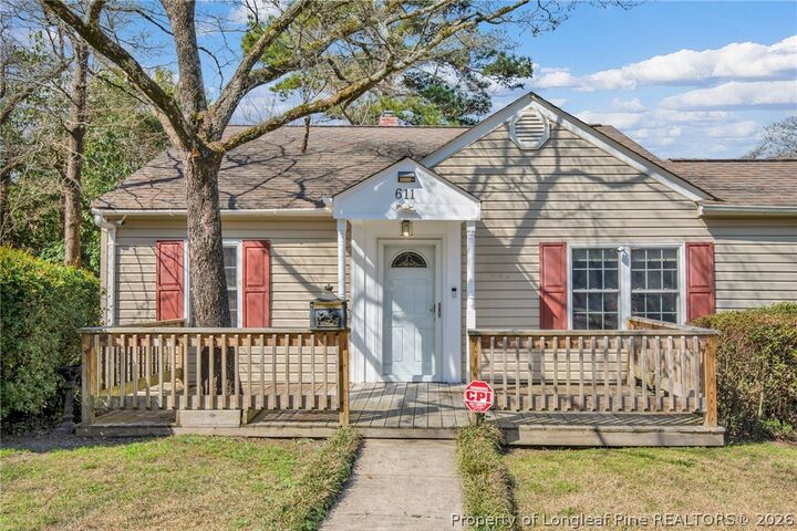 Property Photo:  611 Glenville Avenue  NC 28303 