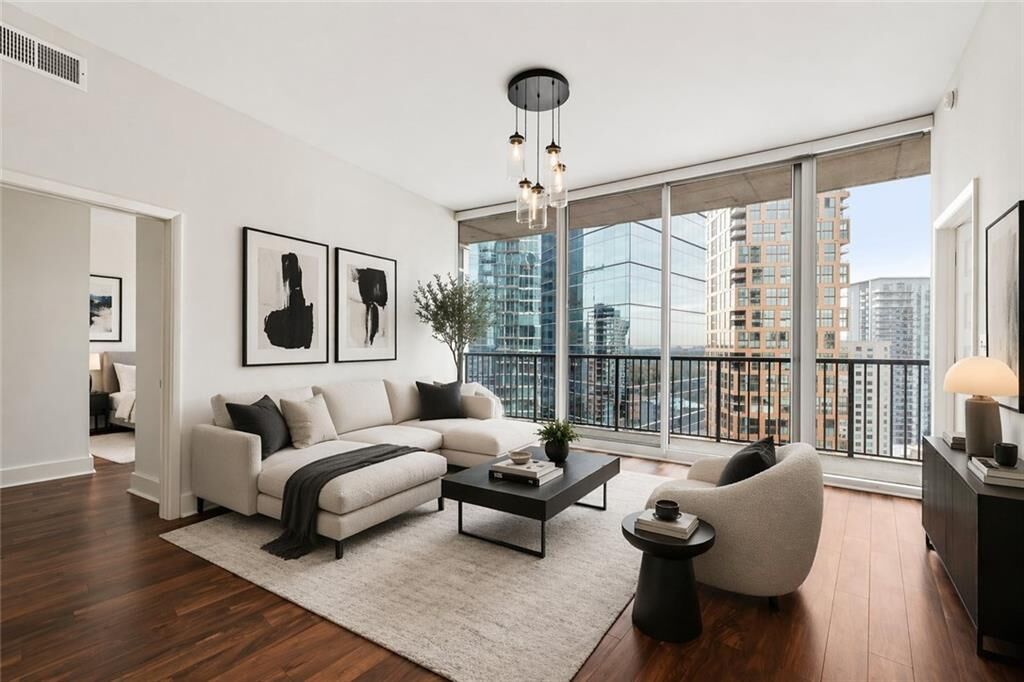 Property Photo:  1080 Peachtree Street NE 1904  GA 30309 