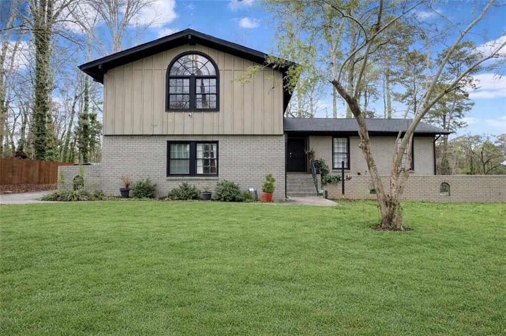 Property Photo:  957 Rowland Road  GA 30083 