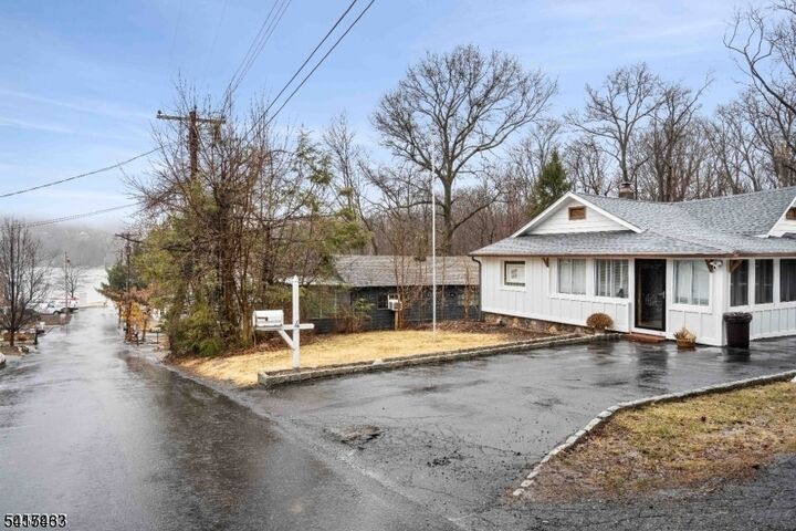 Property Photo:  4 Dead End Rd  NJ 07435 