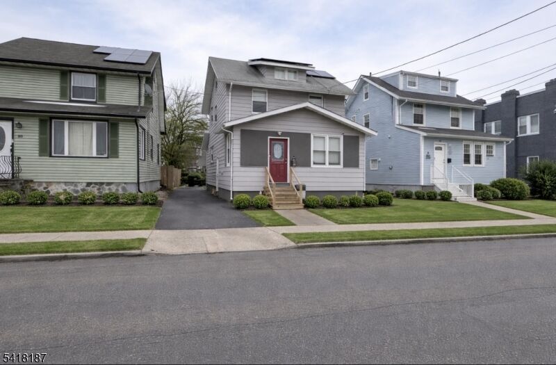 Property Photo: 84 Lincoln Pl NJ 07111