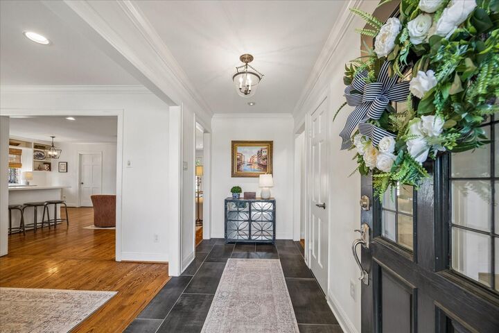 Property Photo: 7614 Highmeadow Drive TX 77063