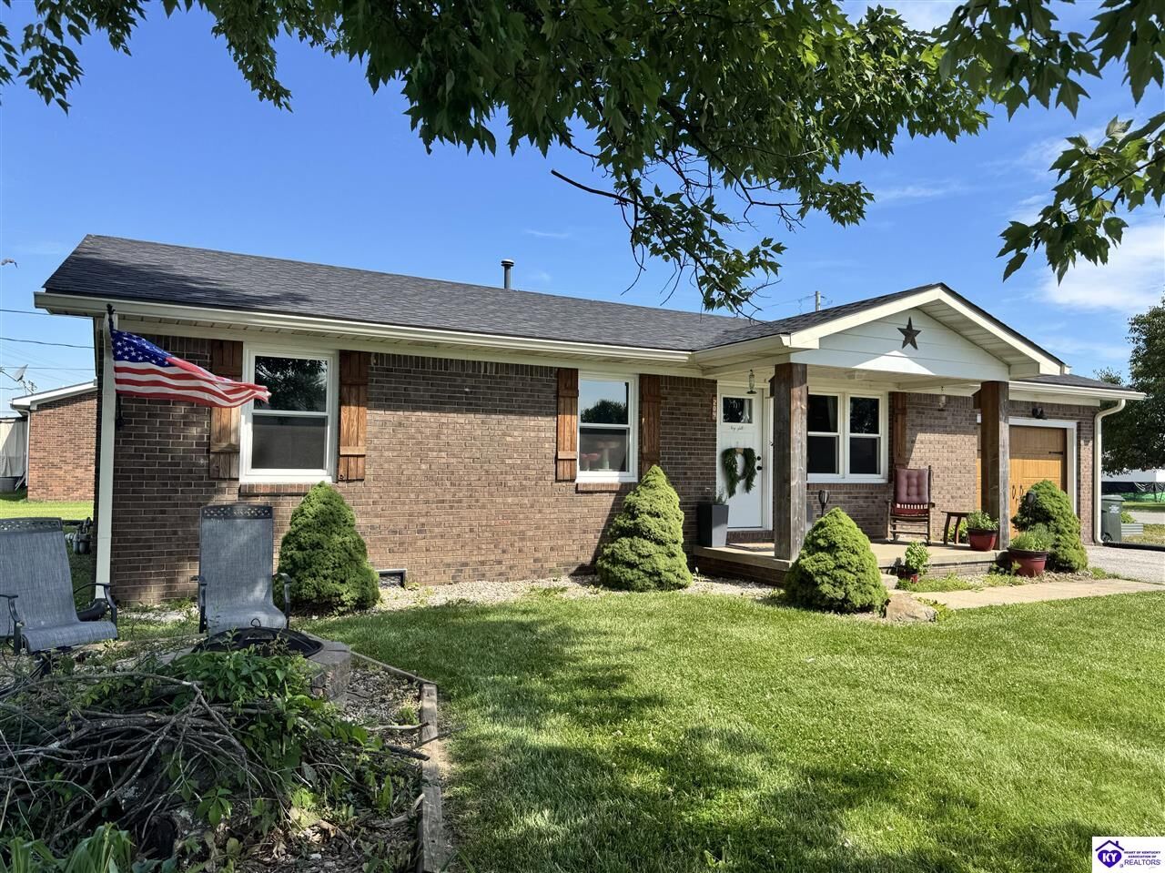 Property Photo:  204 Chambliss Drive  KY 40143 