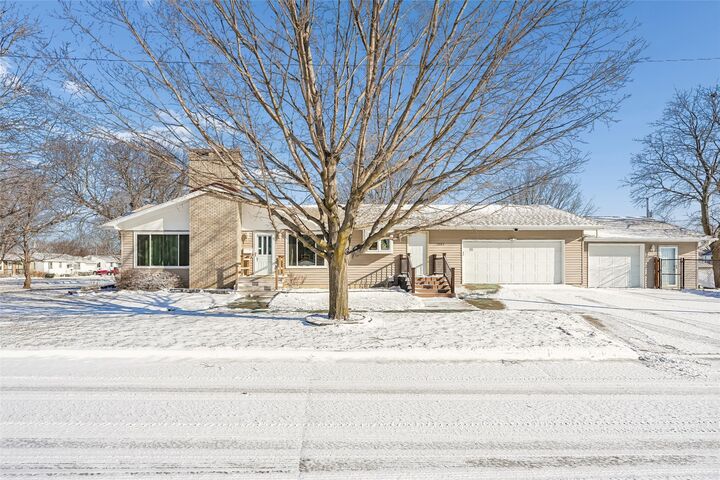 Property Photo:  1003 20th Street  IA 50036 