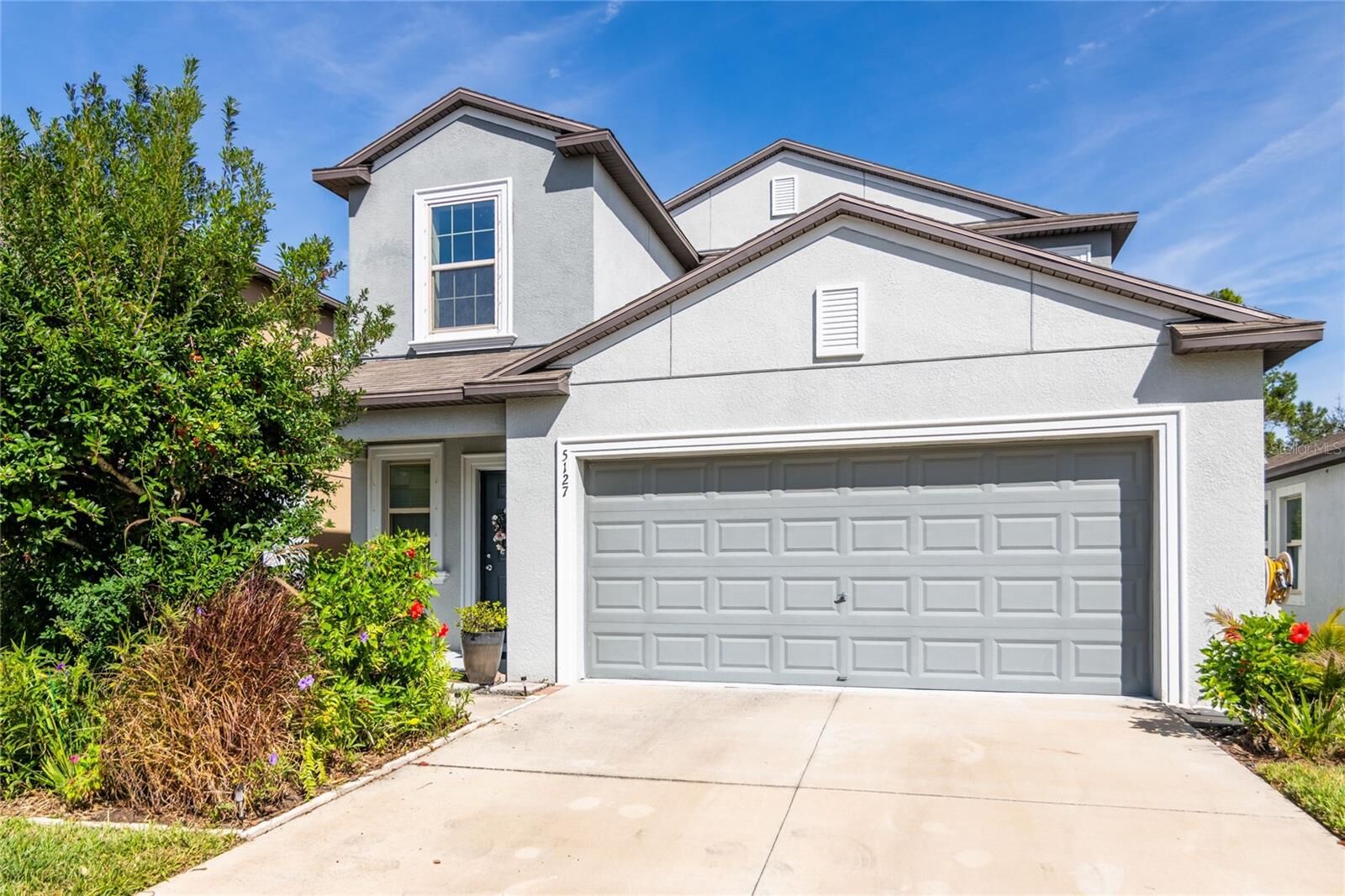 Property Photo:  5127 Sable Chime Drive  FL 33598 