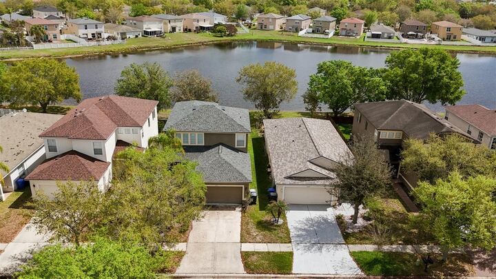 Property Photo:  7951 Carriage Pointe Drive  FL 33534 