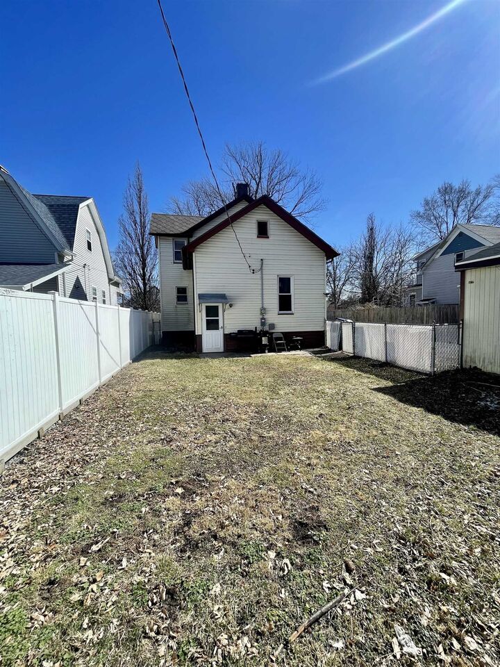 Property Photo:  1011 N Lincoln Avenue  MI 48708 