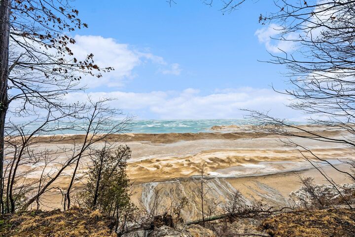 Property Photo:  1812 Morning Glory Lane  MI 49408 