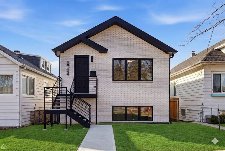 Property Photo: 2724 Budd Street IL 60171