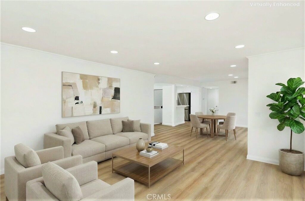 Property Photo:  94 Greenfield  CA 92614 