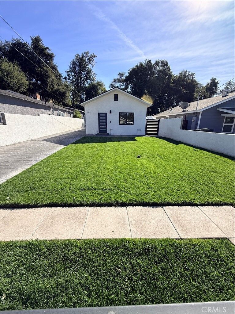Property Photo:  1664 Glen Avenue  CA 91103 