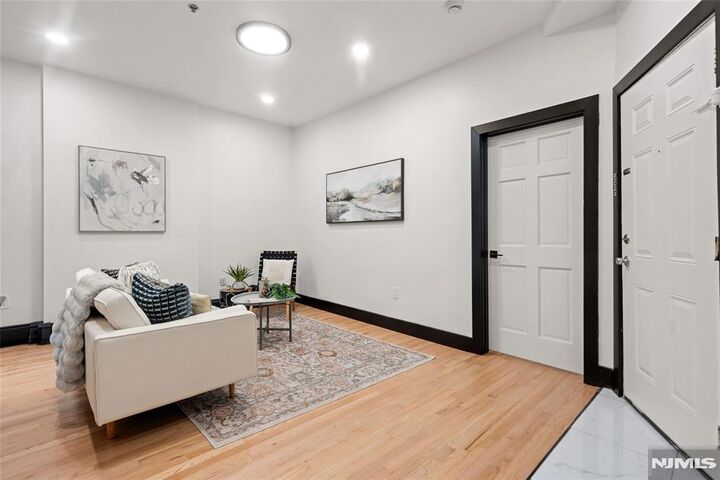 Property Photo:  391 Central Avenue 1  NJ 07307 