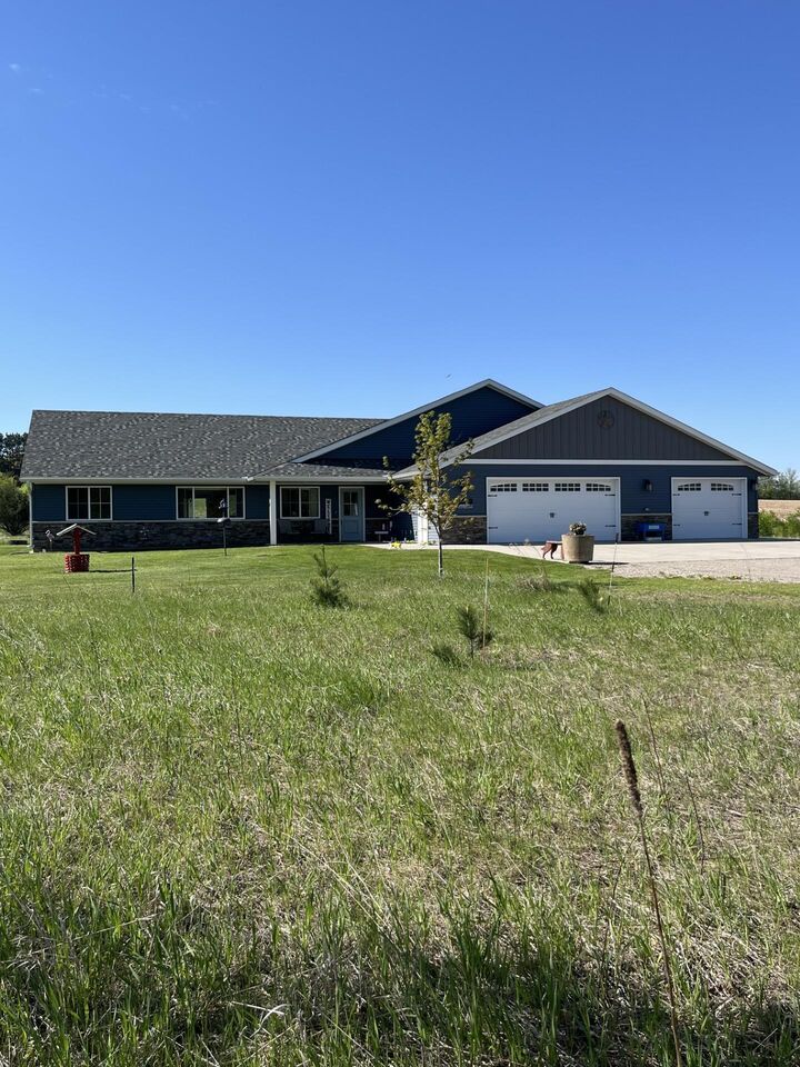 Property Photo: 10185 440th Street MN 56340