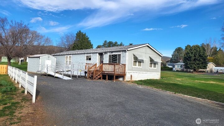 Property Photo:  2285  Basin Street SW 12  WA 98823 