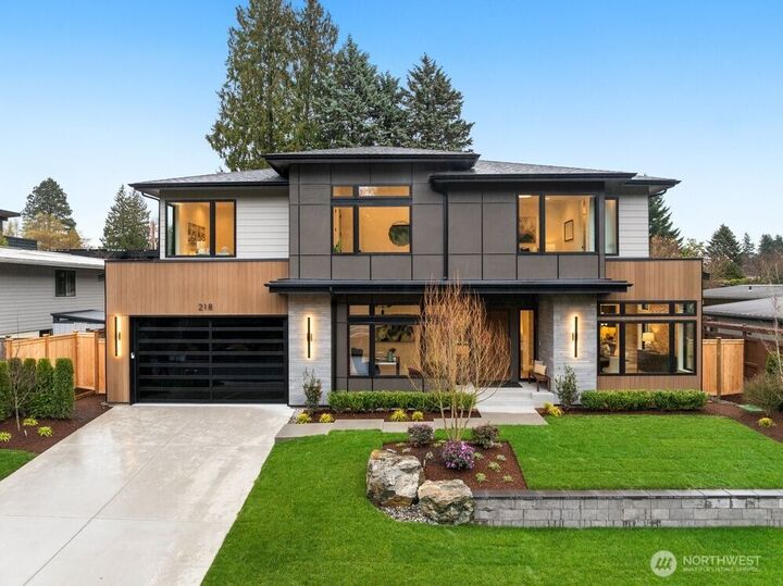 Property Photo:  218  109th Avenue SE  WA 98004 