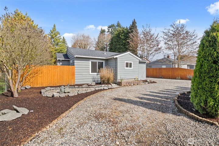 Property Photo:  4318  14th Avenue SE  WA 98503 