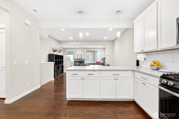 Property Photo:  22925  79th Place W B  WA 98026 