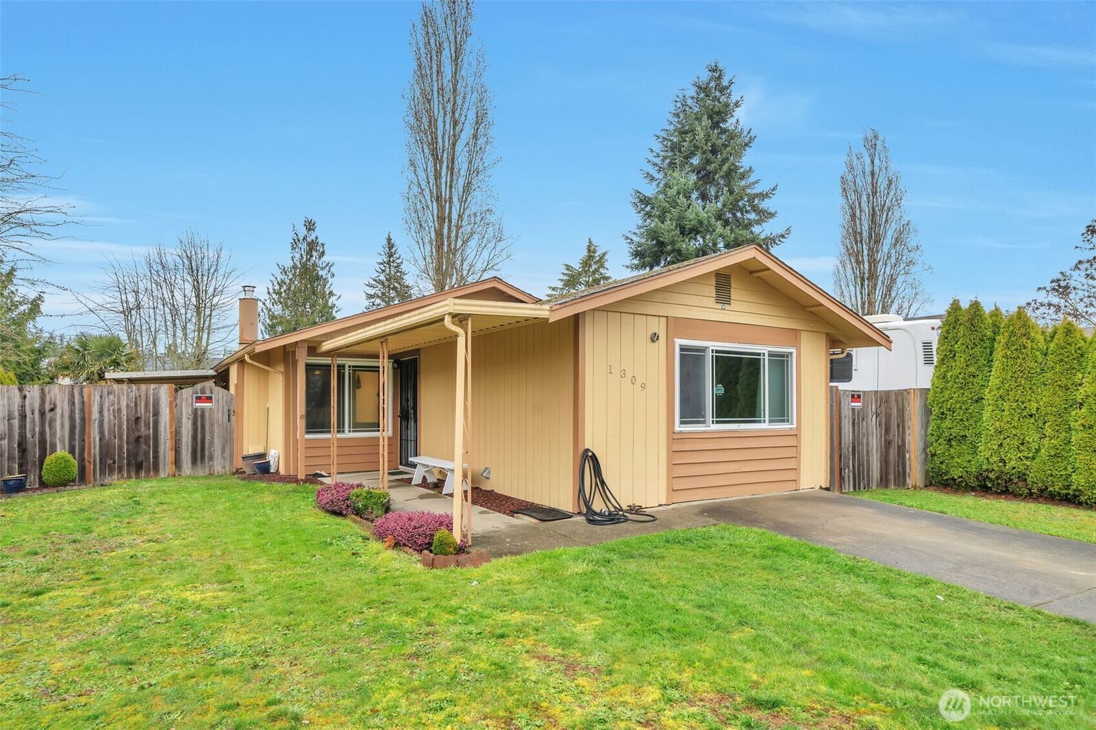 Property Photo:  1309 E 55th Street  WA 98404 