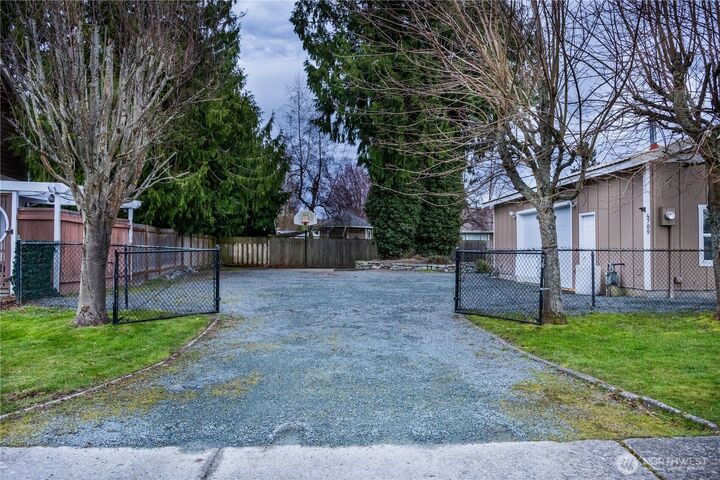 Property Photo:  4709  Cypress Drive  WA 98221 