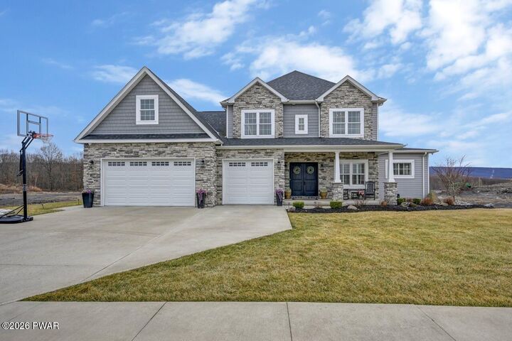 Property Photo:  119 Osprey Lane  PA 18403 