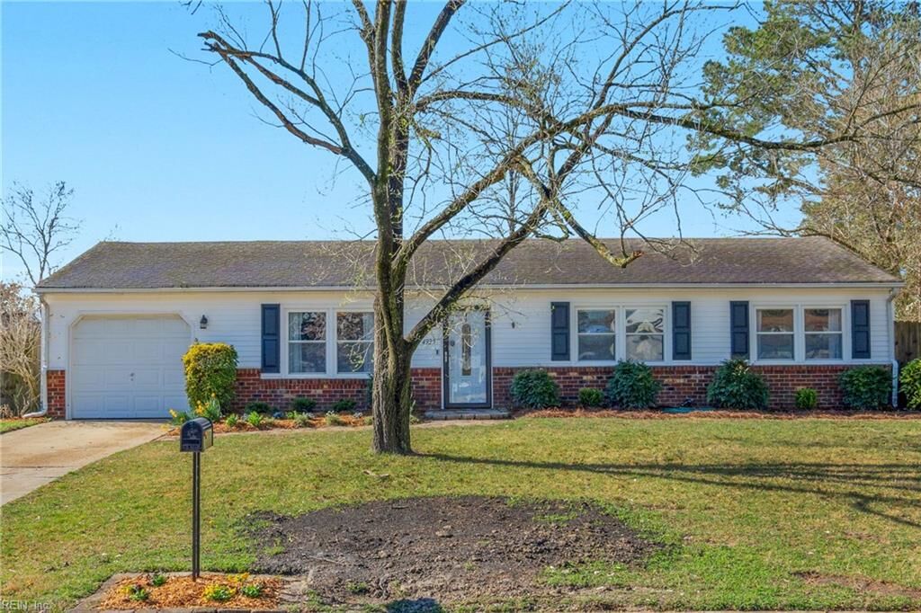Property Photo:  4925 Locke Ln  VA 23464 