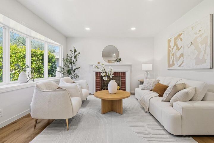 Property Photo:  927 Madeline Lane  CA 95050 