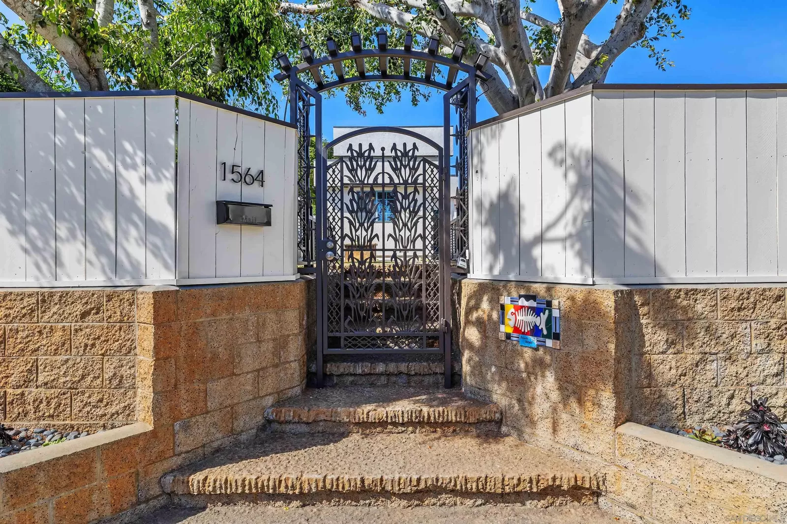 Property Photo:  1564 Reed Ave  CA 92109 