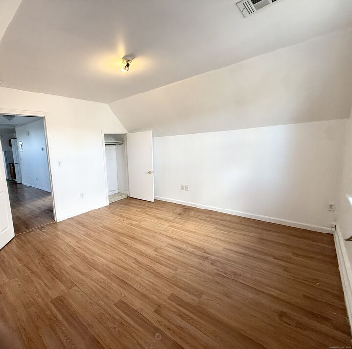 Property Photo:  342 Exchange Street  CT 06513 