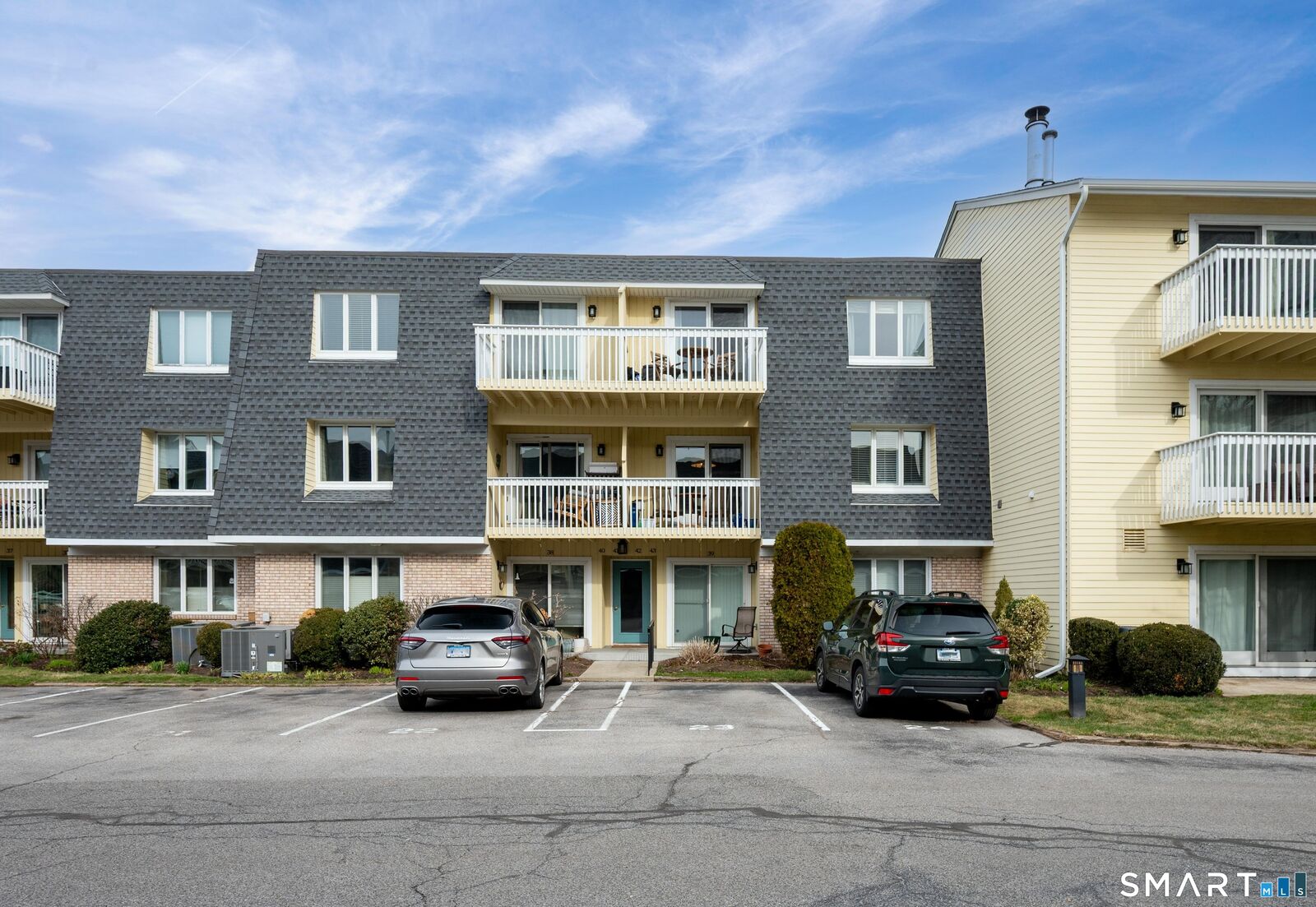 Property Photo: 61 Seaview Avenue Apt 42 CT 06902